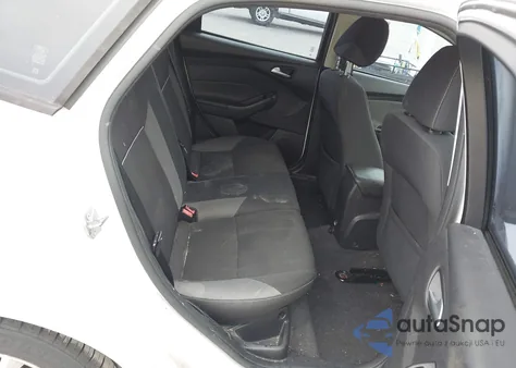 2014 Ford Focus Se z USA, uszkodzony, nr VIN 1FADP3K24EL319426